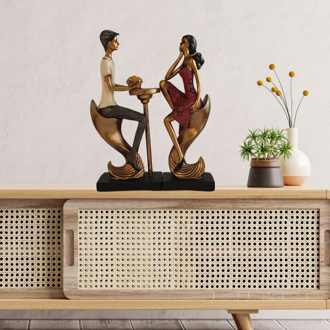 Couple in a Cafe Showpiece